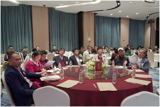 “攜手筑夢(mèng)，守正創(chuàng)新”的迎新年企業(yè)界座談會(huì)現(xiàn)場(chǎng)。符敦孝攝